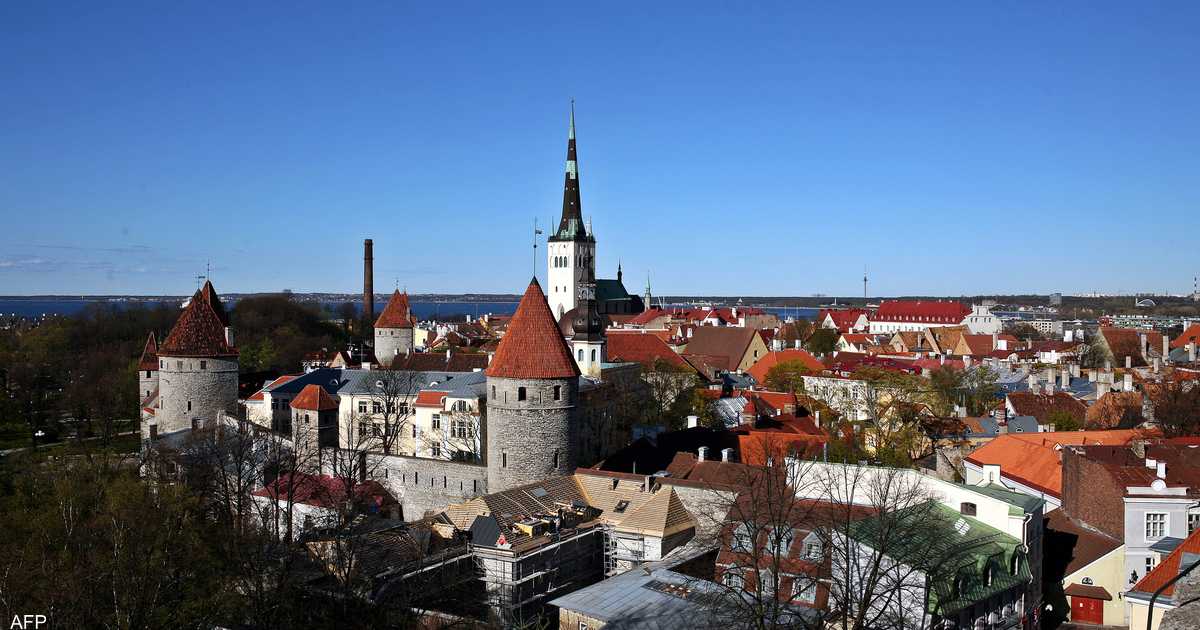 إستونيا تحظر دخول السياح الروس.. وموسكو تصفه بـ”الفوبيا”