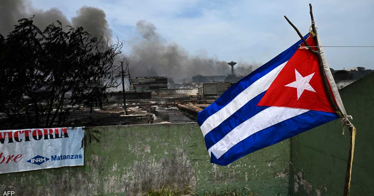 كوبا.. مقتل 16 رجل إطفاء في حريق مستودع النفط