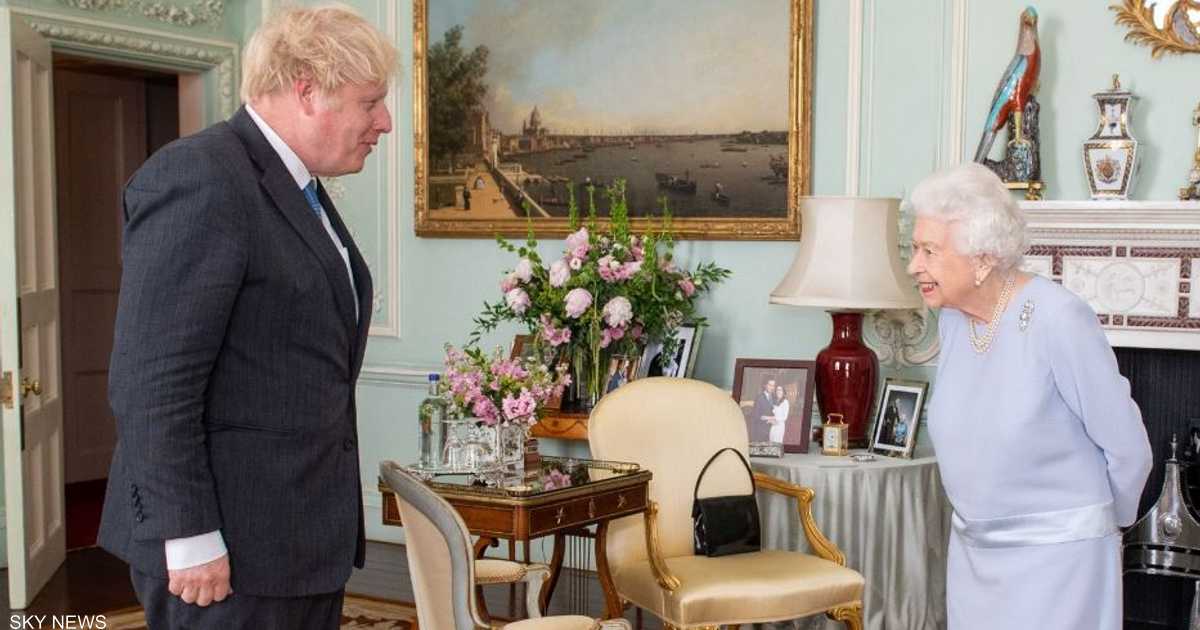 ملكة بريطانيا تكسر تقليد تعيين رئيس الوزراء