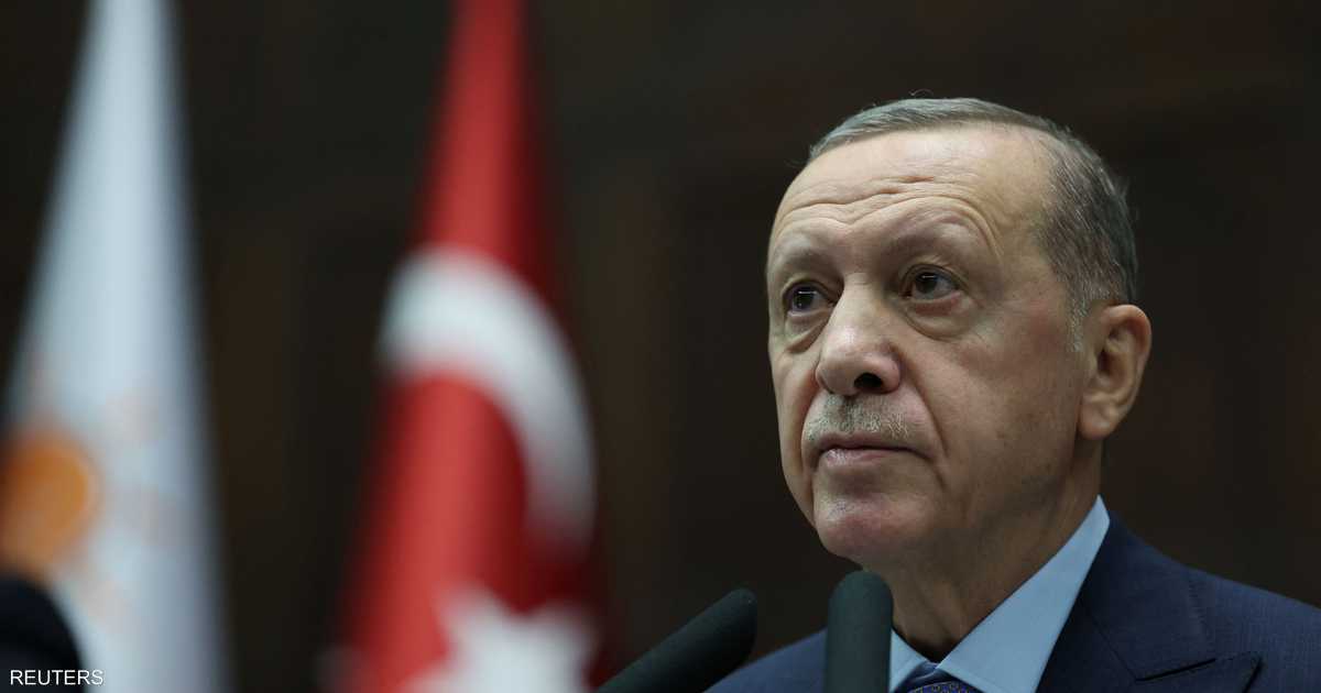 أردوغان يدخل على خط أزمة القضاء في تركيا.. ويوجه اتهامات