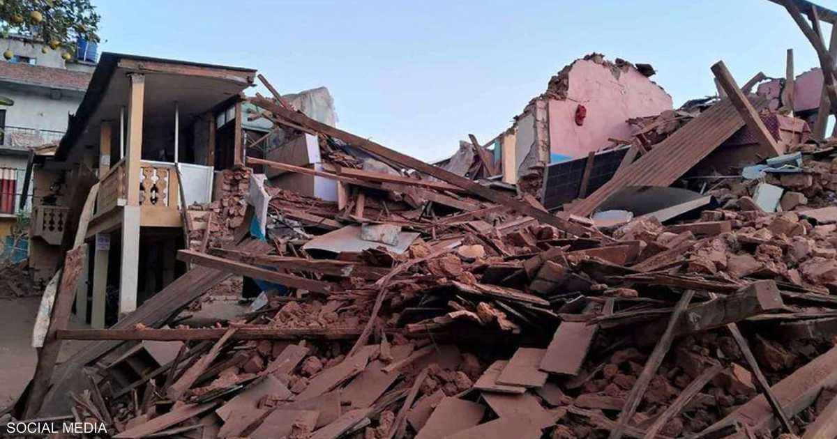 زلزال قوي يهز نيبال ويقتل 128 شخصا على الأقل
