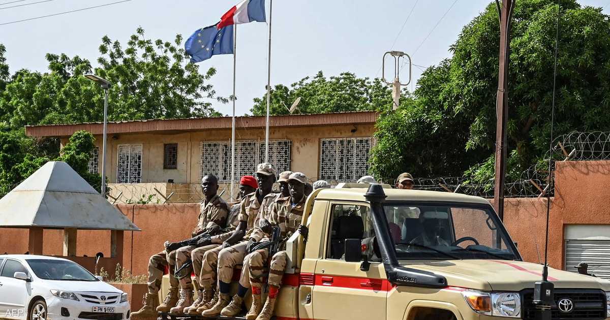 فرنسا تقرر إغلاق سفارتها في النيجر “لفترة غير محددة”