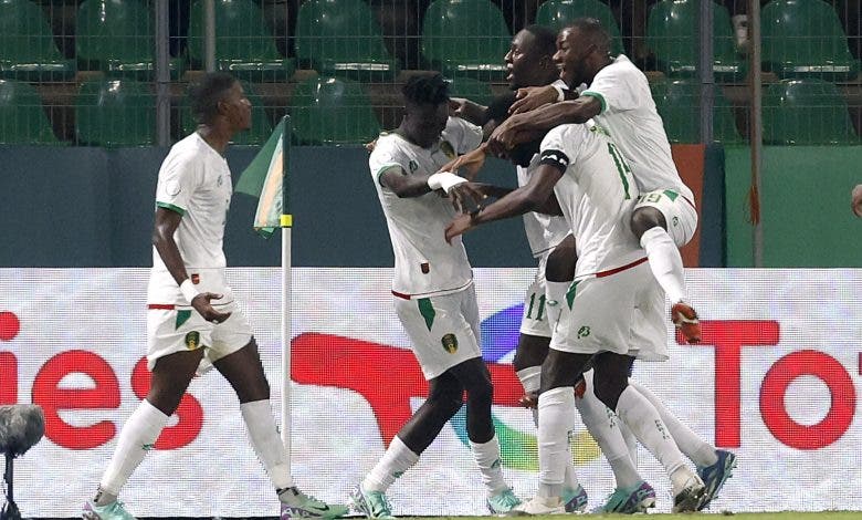 منتخب موريتانيا يفجر مفاجأة ويقصى الجزائر من كأس أمم أفريقيا..